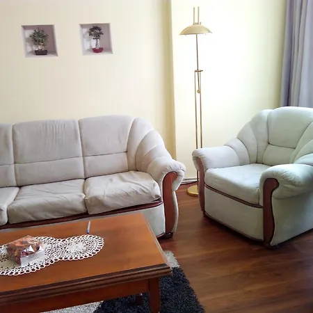 Center Apartment *