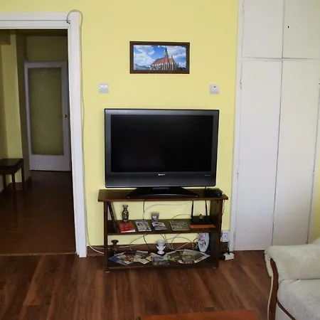 Center Apartment *