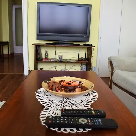 Center Apartment *